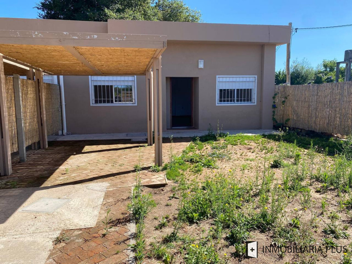 Casa ID.1508 - Alquiler de casa de 1 dormitorio con Cochera, estufa a leña y Jardín en Lomas de Solymar