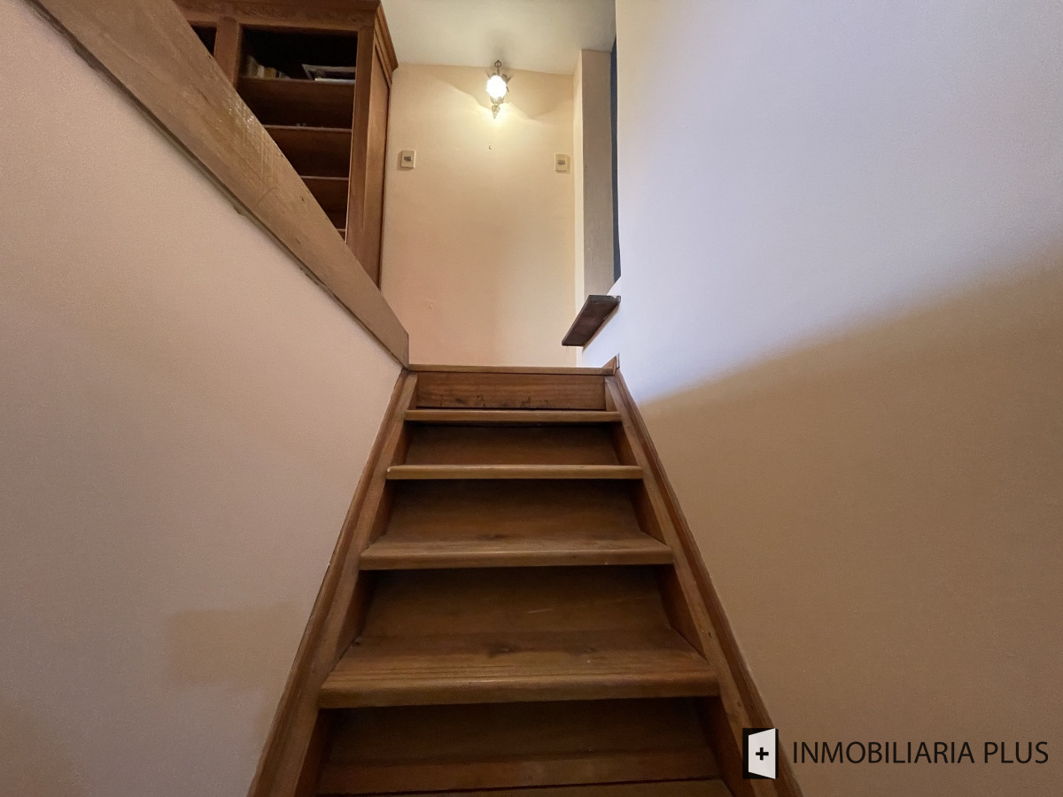 Casa ID.1275 - Casa en Venta de 200m2 con 4 Dormitorios 2 Baños Hogar, Parrillero, deposito y más en Aguada Montevideo