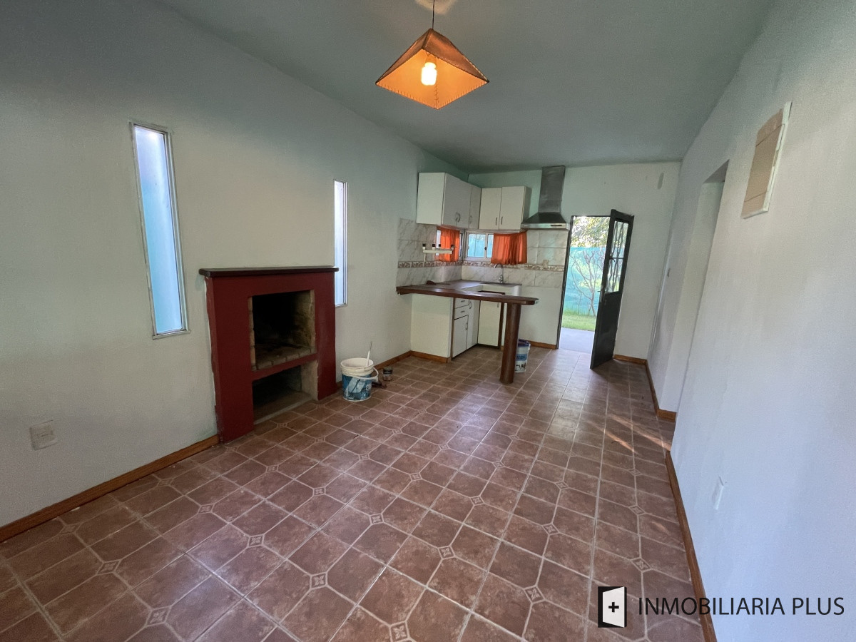 Casa ID.1151 - Alquiler de Casa de 2 Dormitorios con estufa a leña frente y fondo en Solymar sobre la interbalnearia