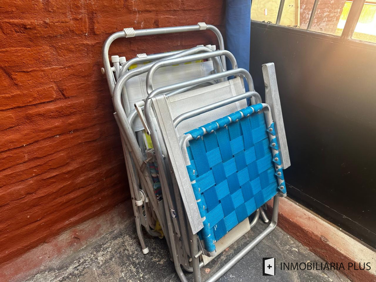 Casa ID.1384 - Alquiler de Casa con 3 Dormitorios, 2 Baños, barbacoa, garaje a pasos de playa mansa de Punta del Este 