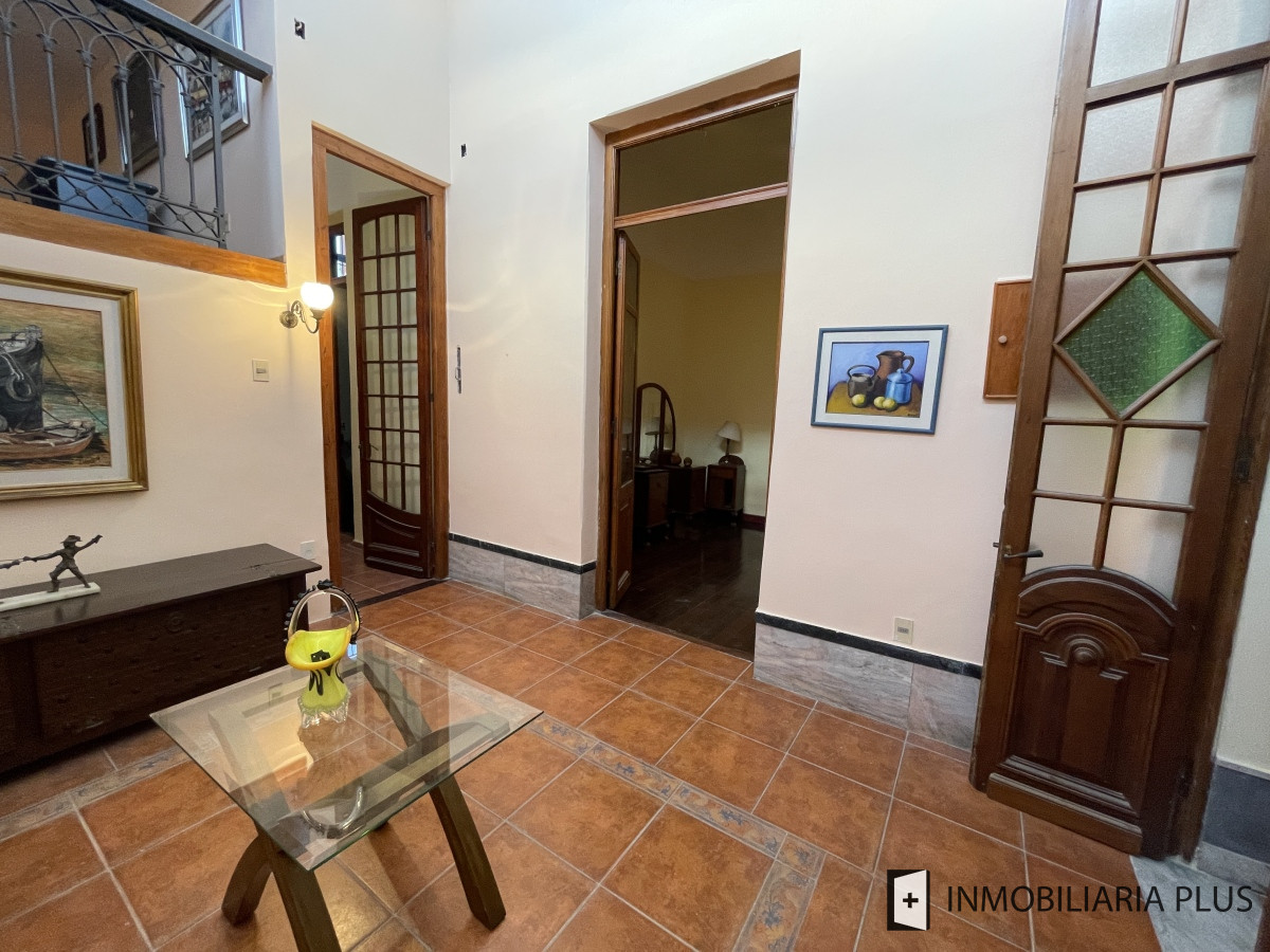 Casa ID.1275 - Casa en Venta de 200m2 con 4 Dormitorios 2 Baños Hogar, Parrillero, deposito y más en Aguada Montevideo