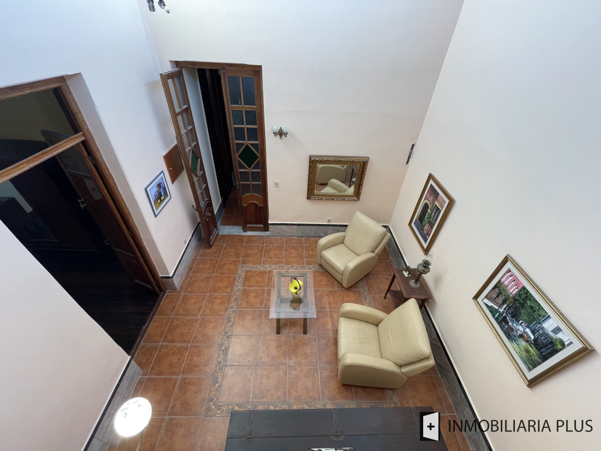 Casa ID.1275 - Casa en Venta de 200m2 con 4 Dormitorios 2 Baños Hogar, Parrillero, deposito y más en Aguada Montevideo