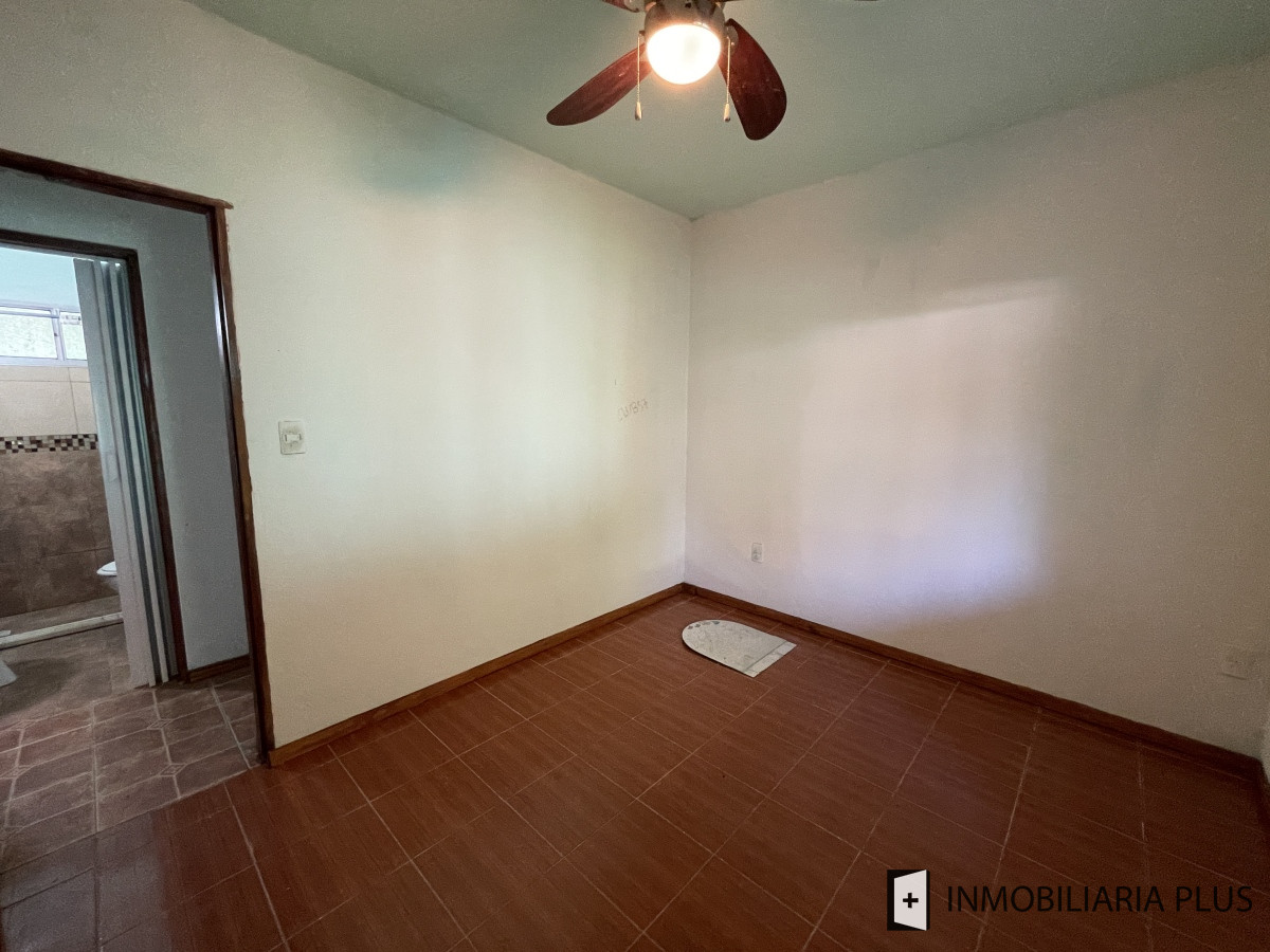 Casa ID.1151 - Alquiler de Casa de 2 Dormitorios con estufa a leña frente y fondo en Solymar sobre la interbalnearia