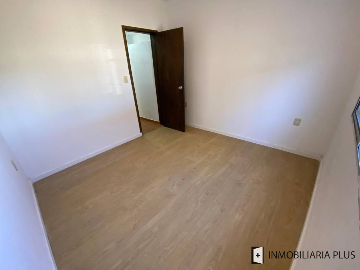 Casa ID.1508 - Alquiler de casa de 1 dormitorio con Cochera, estufa a leña y Jardín en Lomas de Solymar