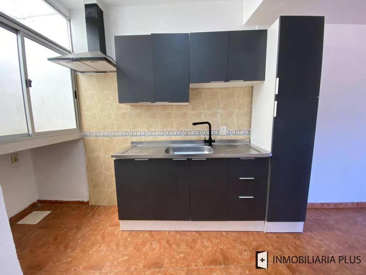 Casa ID.1508 - Alquiler de casa de 1 dormitorio con Cochera, estufa a leña y Jardín en Lomas de Solymar