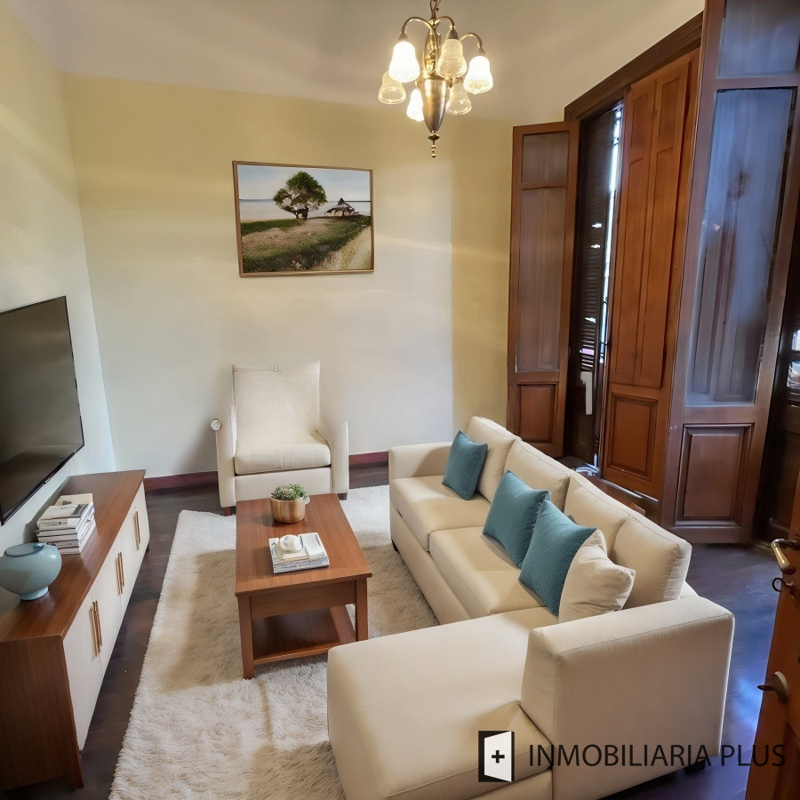 Casa ID.1275 - Casa en Venta de 200m2 con 4 Dormitorios 2 Baños Hogar, Parrillero, deposito y más en Aguada Montevideo