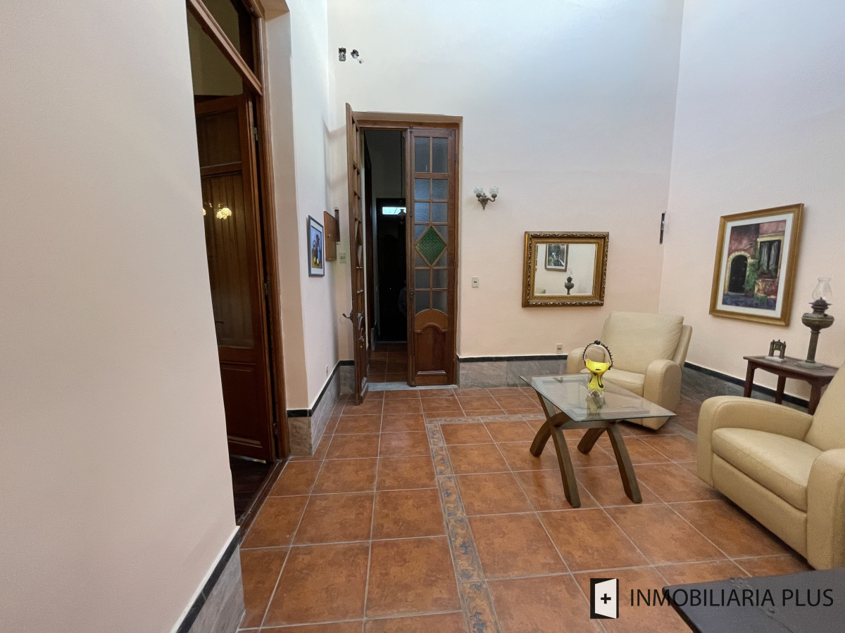 Casa ID.1275 - Casa en Venta de 200m2 con 4 Dormitorios 2 Baños Hogar, Parrillero, deposito y más en Aguada Montevideo