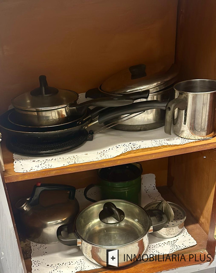 Casa ID.1384 - Alquiler de Casa con 3 Dormitorios, 2 Baños, barbacoa, garaje a pasos de playa mansa de Punta del Este 