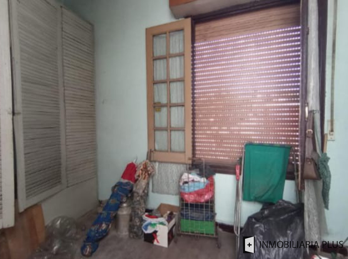 Casa ID.1163 - Casa en Venta para reciclar en La Blanqueada con 3 Dormitorios 1 baño Parrillero y más
