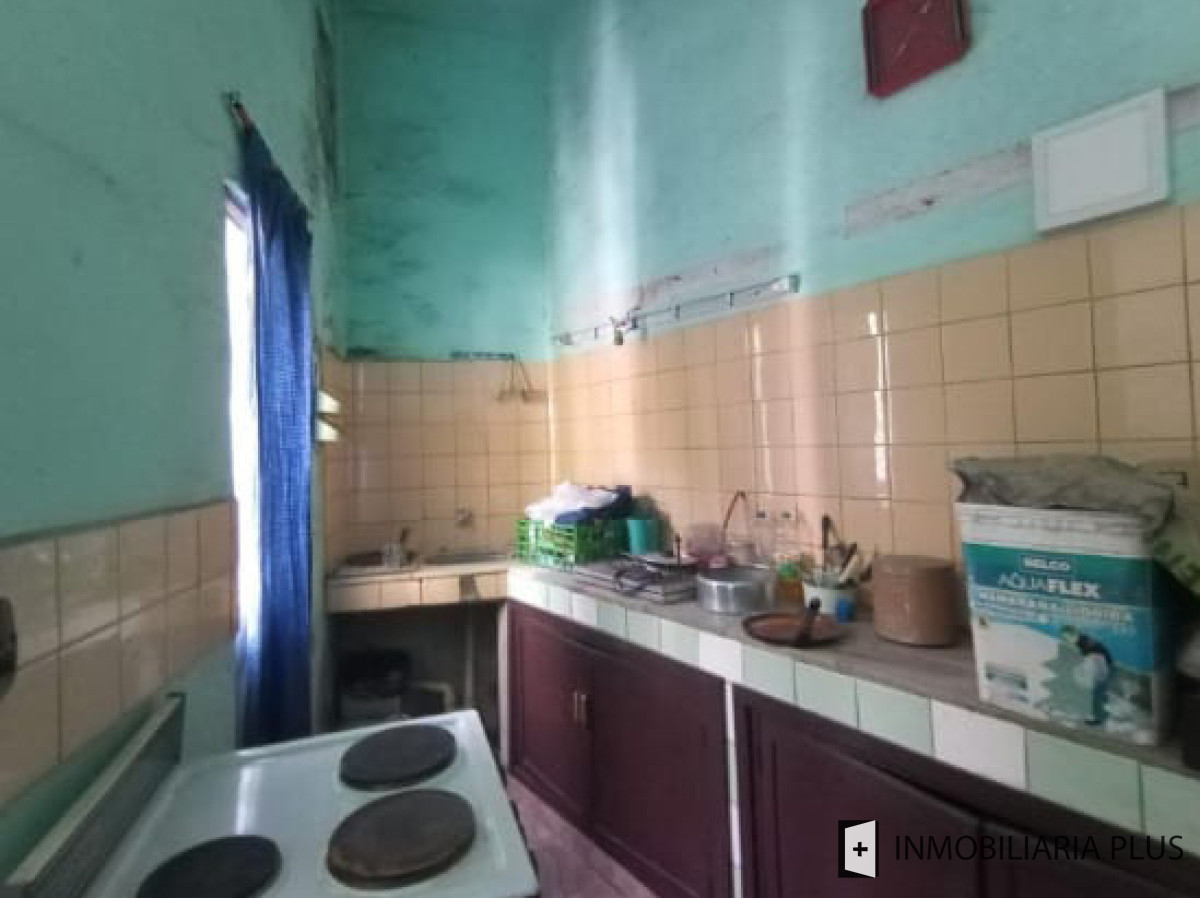 Casa ID.1163 - Casa en Venta para reciclar en La Blanqueada con 3 Dormitorios 1 baño Parrillero y más