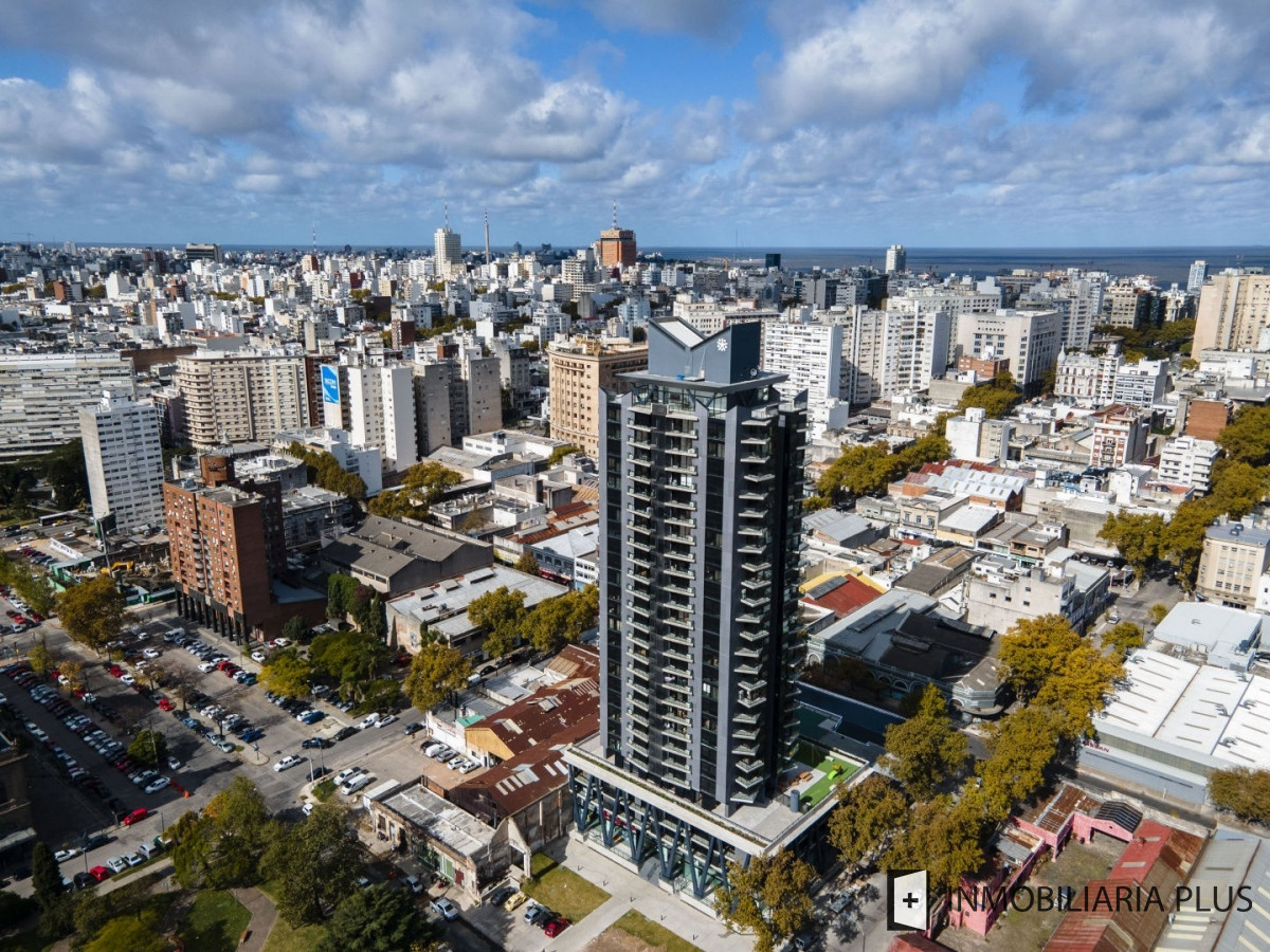 Apartamento ID.526 - Venta de Apartamento 2 Dormitorios con Garaje Barbacoa, Multicancha y más en Tres Cruces C807-1605P