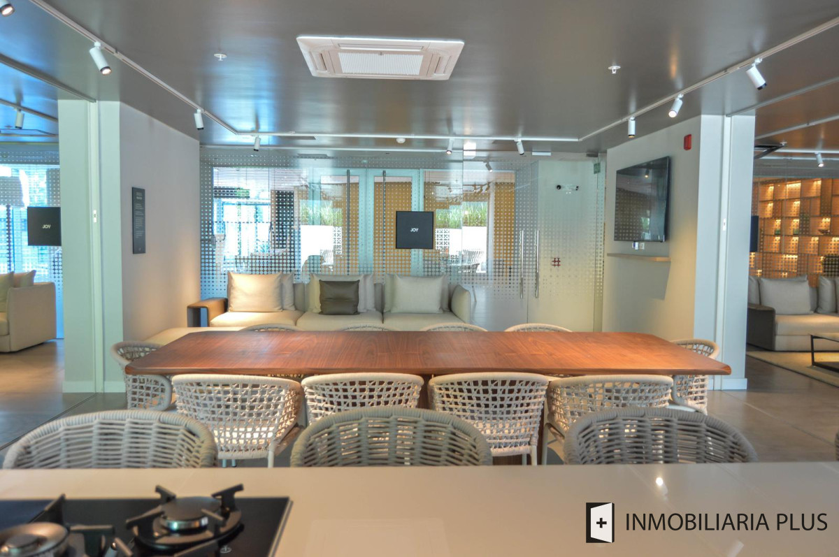 Apartamento ID.1742 - Venta de Apartamento de 2 dormitorios en Pocitos con terraza en Montevideo