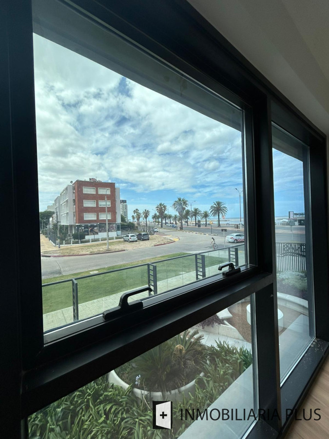 Apartamento ID.1090 - Apartamento en Alquiler de 1 Dormitorio con Piscinas, Gym, Barbacoas, Parrillero y más en Malvín