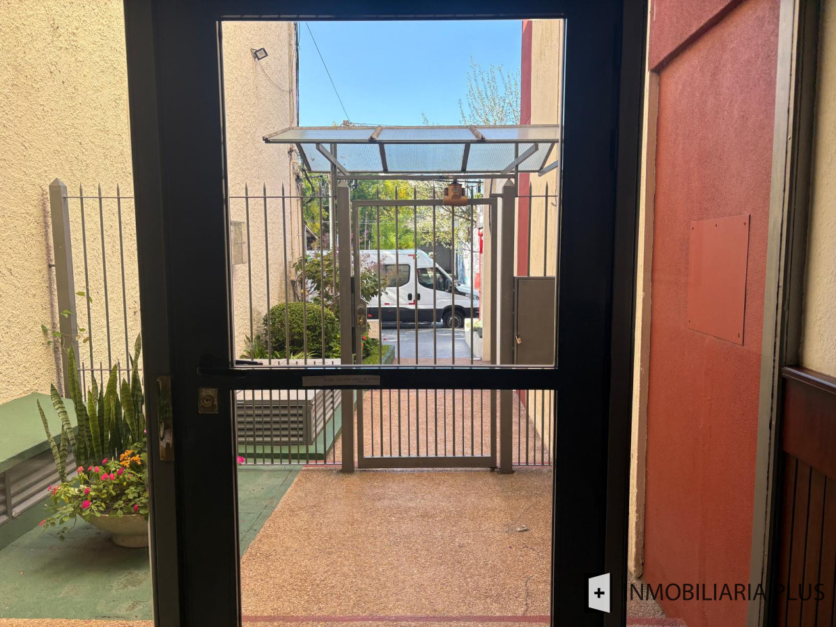 Apartamento ID.1458 - Alquiler de apartamento al frende de dos dormitorios en La blanqueada