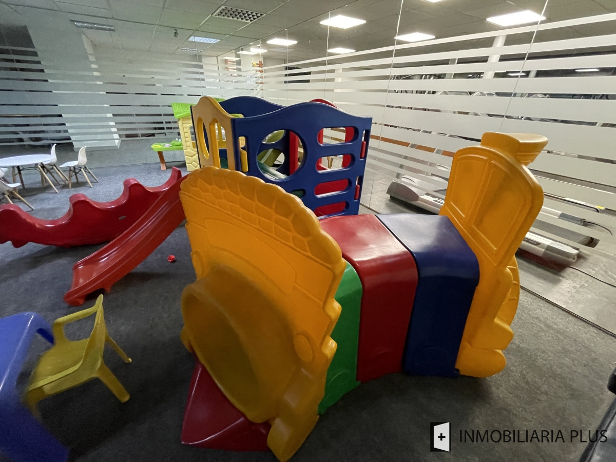 Apartamento ID.1314 - Alquiler de apartamento frente a la playa en Mansa con 4 Dormitorios, 4 Baños, con Parrillero, Gym, Juegos Infantiles, Garaje y más en Punta del Este