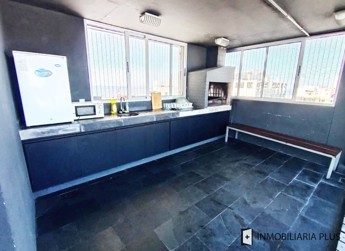 Apartamento ID.1521 - Alquiler de Monoambiente a pasos de la Rambla de Punta Carretas con patio interno privado y barbacoa