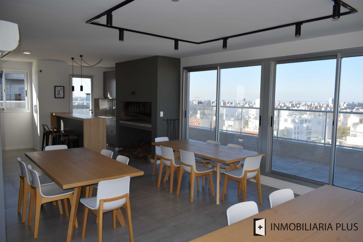 Apartamento ID.3 - Apartamento En Alquiler Sobre Av. 18, 2 Dormitorios Con Garaje En Cordón En Alquiler $31.000 Con Todos Los Servicios.
