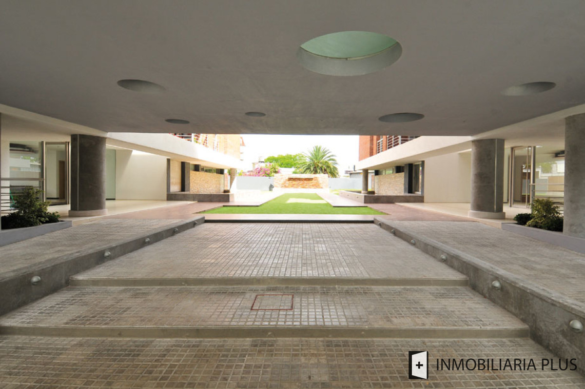 Apartamento ID.1109 - Venta de Apartamento de 2 Dormitorios en Tres Cruces, con Barbacoa, Juegos Infantiles y más 