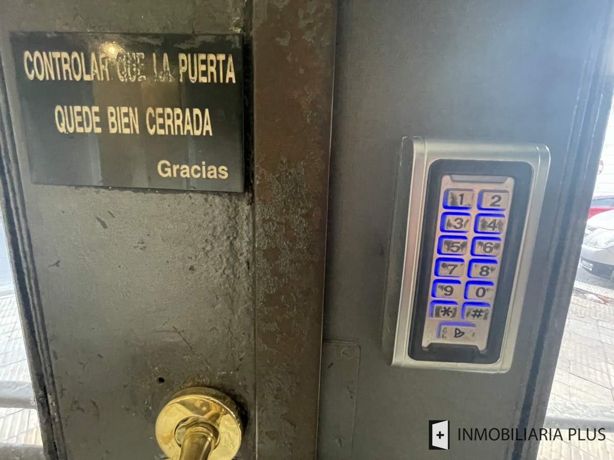 Apartamento ID.1343 - Alquiler de apartamento de 2 dormitorios reciclado en Brandzen y Paullie a 100 mts de 18 de Julio Montevideo