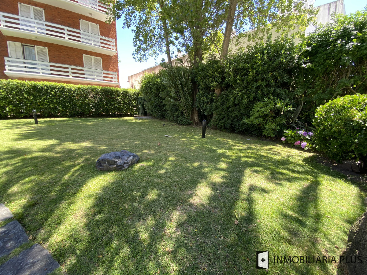 Apartamento ID.1388 - Alquiler de Apartamento de 3 Dormitorios, Garaje y 2 Baños en la península de Punta del Este