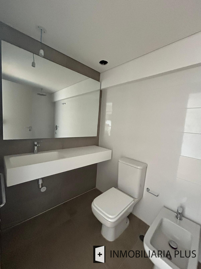 Apartamento ID.1090 - Apartamento en Alquiler de 1 Dormitorio con Piscinas, Gym, Barbacoas, Parrillero y más en Malvín