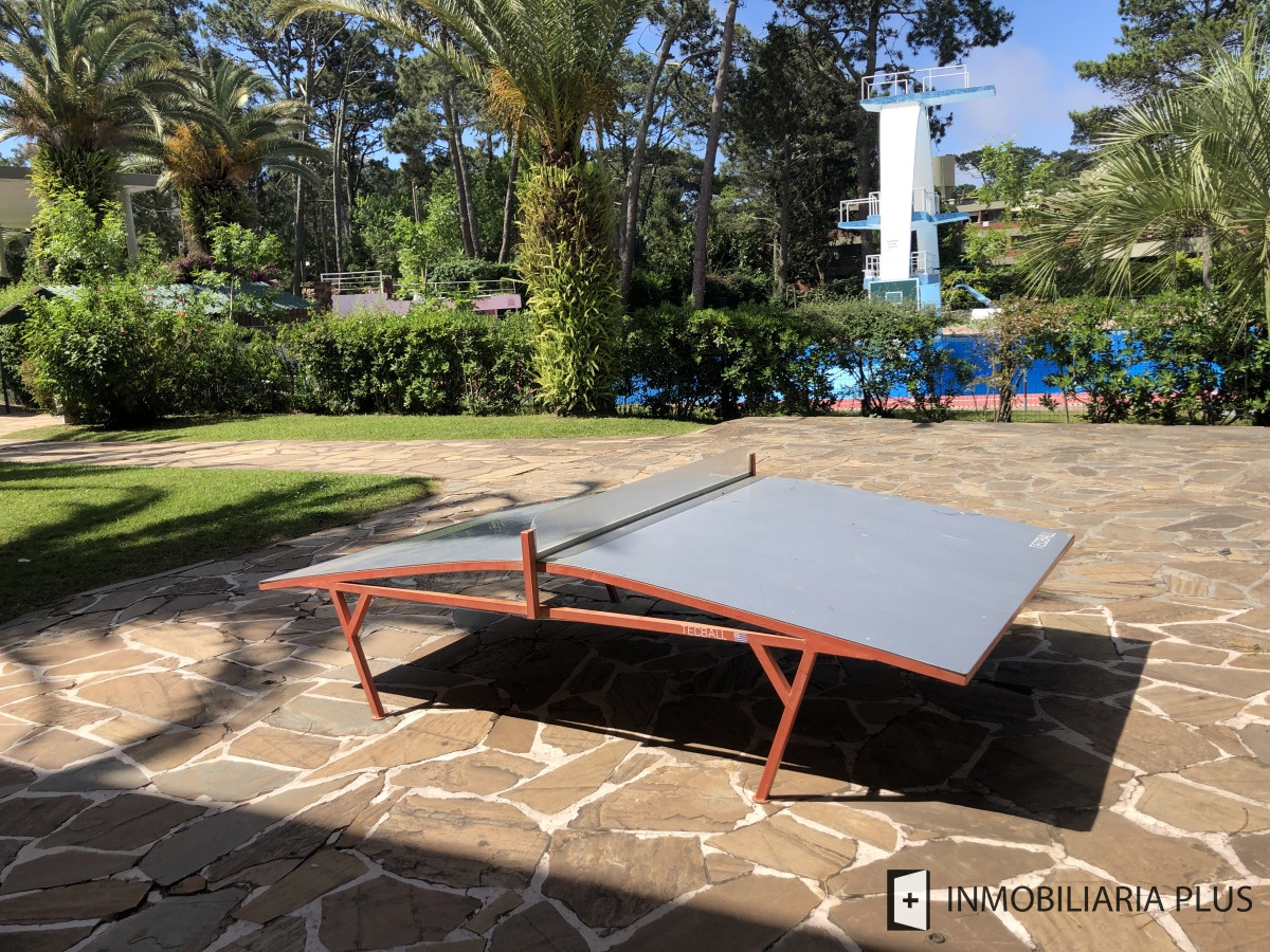 Apartamento ID.1023 - Apartamento en Venta de 1 Dormitorio con cochera en Arcobaleno de Punta del Este