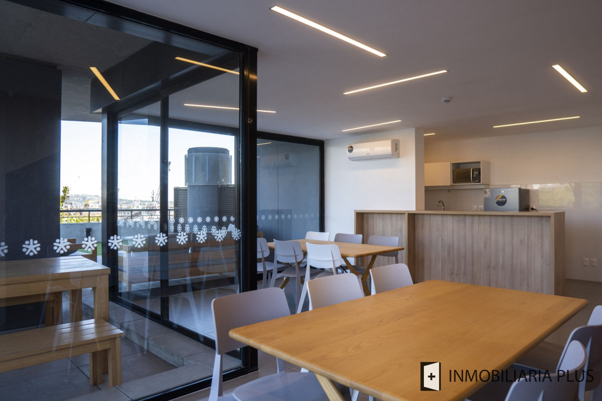 Apartamento ID.526 - Venta de Apartamento 2 Dormitorios con Garaje Barbacoa, Multicancha y más en Tres Cruces C807-1605P