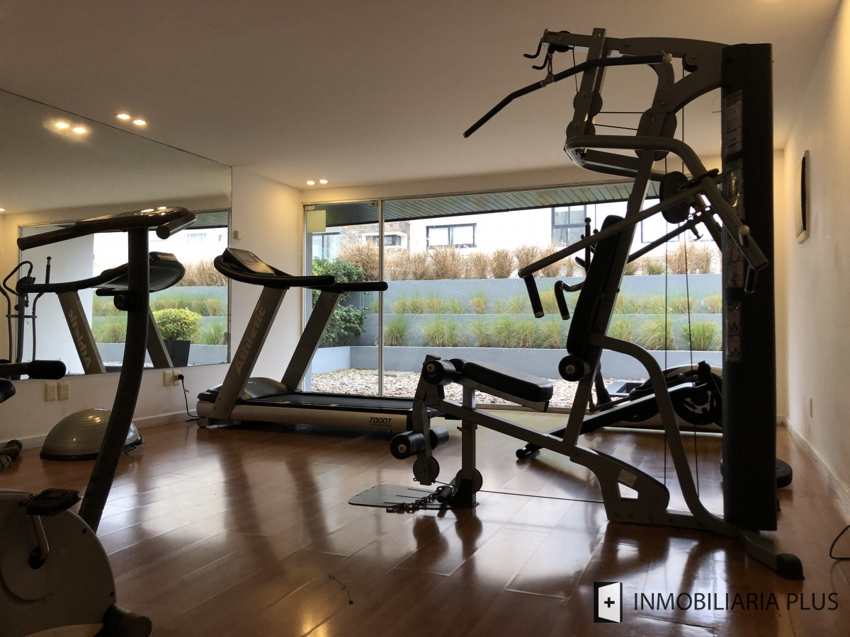 Apartamento ID.601 - Venta de Apartamento en la Península de Punta del Este con Garaje, Piscina climatizada, Gym y más C975206
