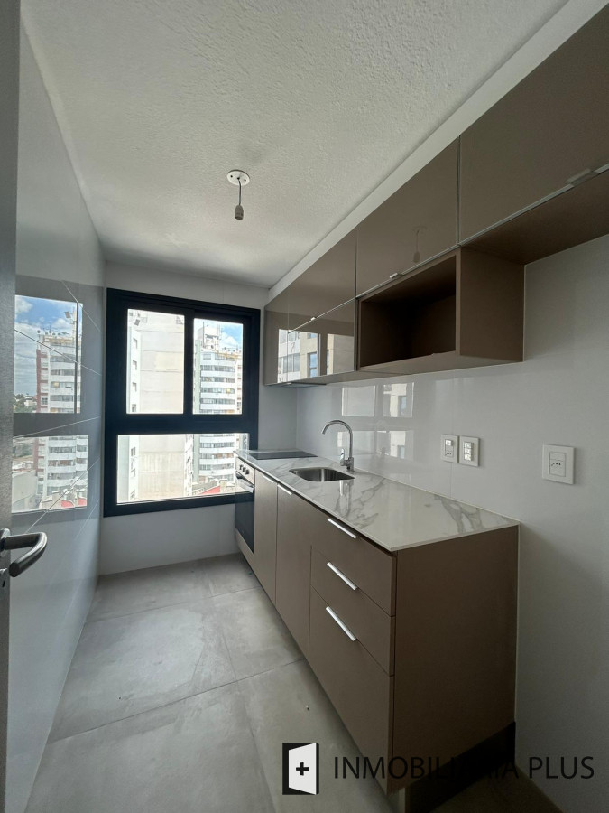 Apartamento ID.1090 - Apartamento en Alquiler de 1 Dormitorio con Piscinas, Gym, Barbacoas, Parrillero y más en Malvín