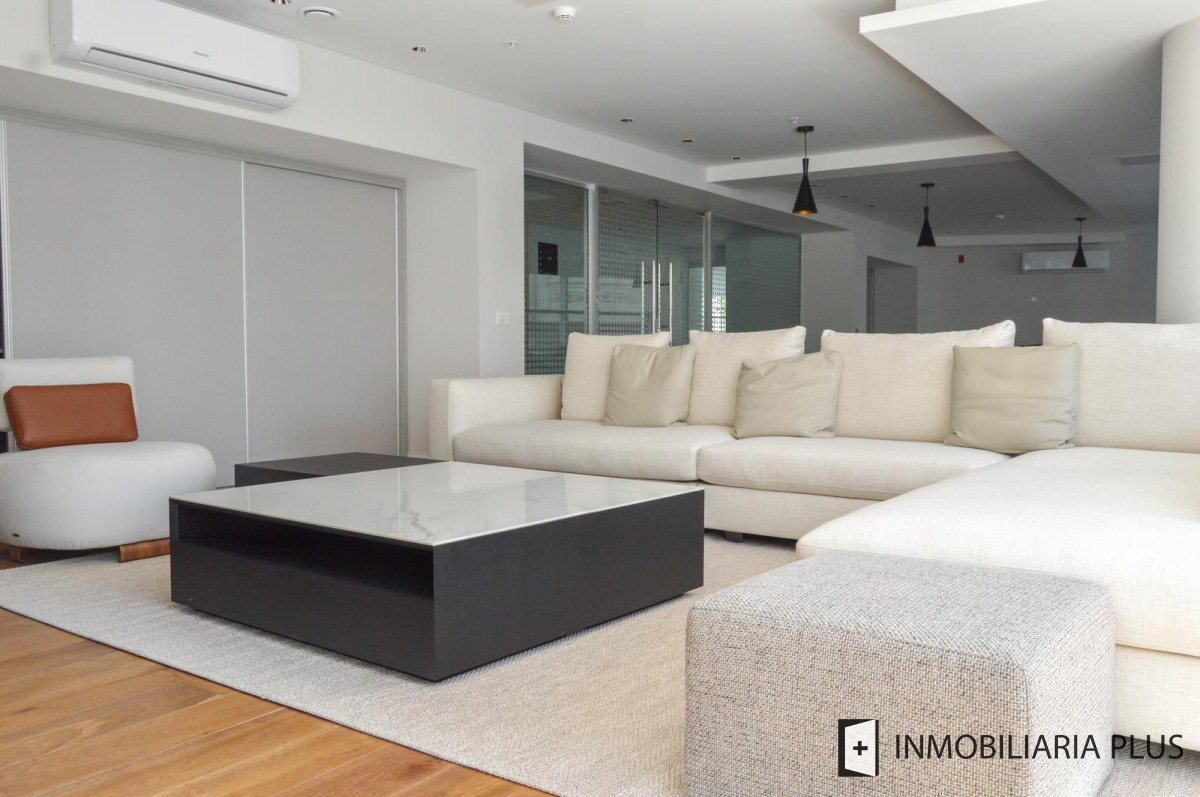 Apartamento ID.1742 - Venta de Apartamento de 2 dormitorios en Pocitos con terraza en Montevideo