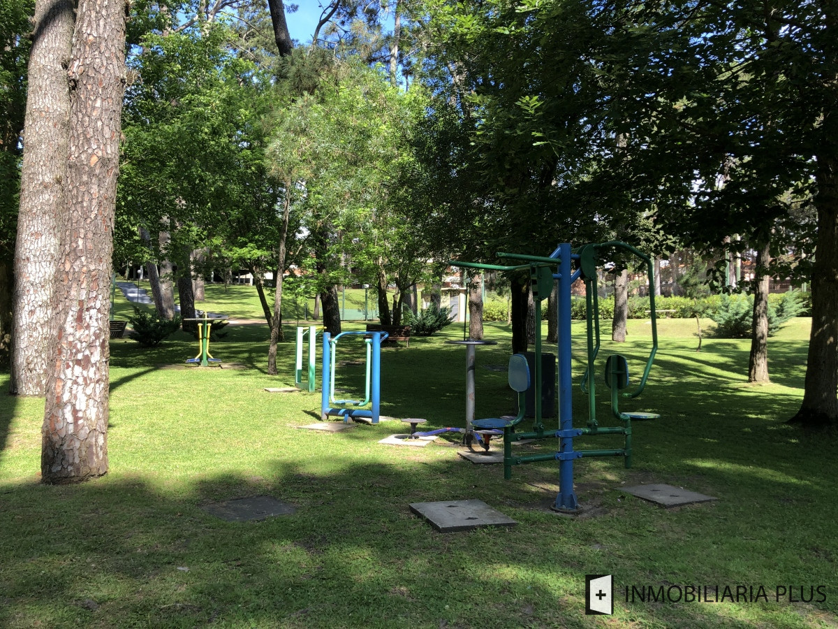 Apartamento ID.1023 - Apartamento en Venta de 1 Dormitorio con cochera en Arcobaleno de Punta del Este