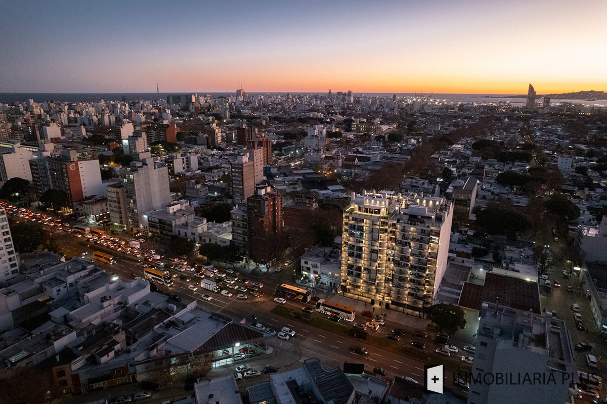 Apartamento ID.1358 - Apartamentos en Venta de 2 Dormitorios en Tres Cruces, con barbacoa, gym, cowork, parrilleros y más en Montevideo