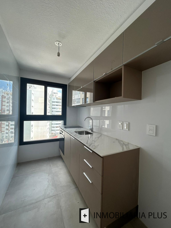 Apartamento ID.1090 - Apartamento en Alquiler de 1 Dormitorio con Piscinas, Gym, Barbacoas, Parrillero y más en Malvín
