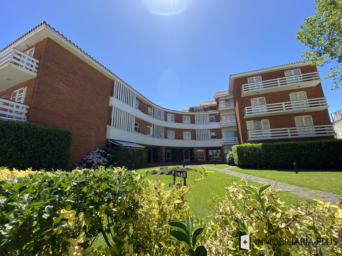 Apartamento ID.1388 - Alquiler de Apartamento de 3 Dormitorios, Garaje y 2 Baños en la península de Punta del Este