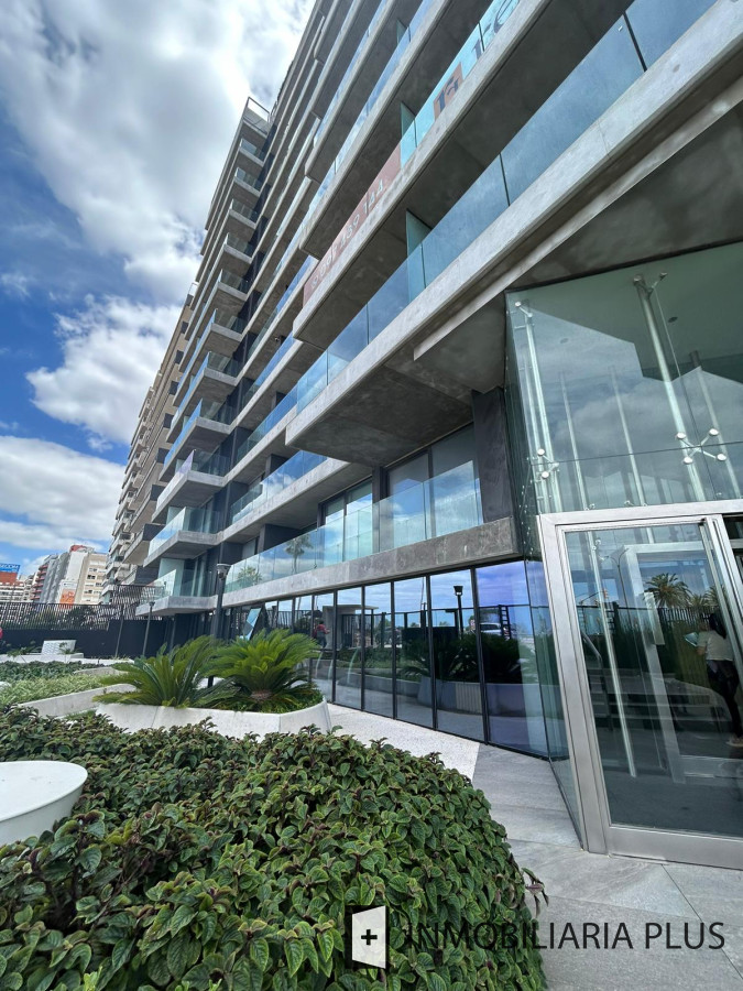 Apartamento ID.1090 - Apartamento en Alquiler de 1 Dormitorio con Piscinas, Gym, Barbacoas, Parrillero y más en Malvín