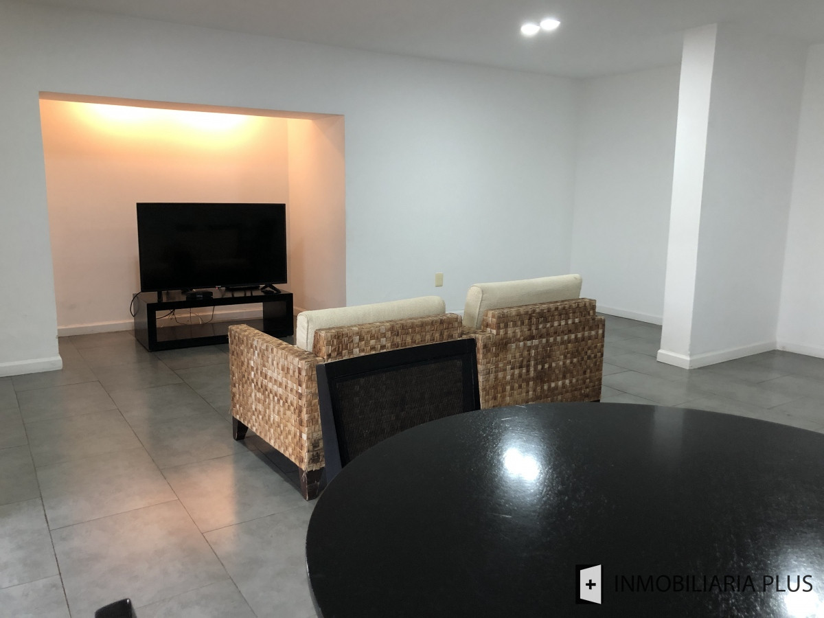 Apartamento ID.601 - Venta de Apartamento en la Península de Punta del Este con Garaje, Piscina climatizada, Gym y más C975206