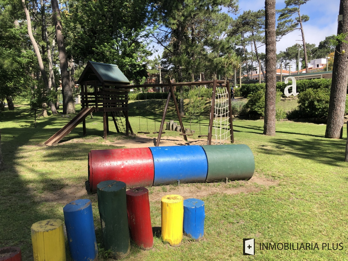 Apartamento ID.1023 - Apartamento en Venta de 1 Dormitorio con cochera en Arcobaleno de Punta del Este
