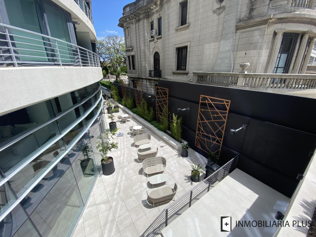 Apartamento ID.1742 - Venta de Apartamento de 2 dormitorios en Pocitos con terraza en Montevideo