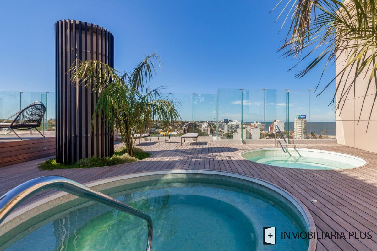 Apartamento ID.1090 - Apartamento en Alquiler de 1 Dormitorio con Piscinas, Gym, Barbacoas, Parrillero y más en Malvín