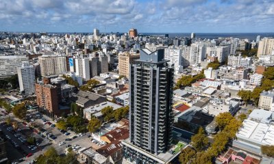 Venta de Apartamento 2 Dormitorios con Garaje Barbacoa, Multicancha y más en Tres Cruces C807-1605P