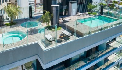  Alquiler de apartamento en playa de Malvín con 2 dormitorios y Amenities Piscinas, Gym, Barbacoas, Parrillero y más