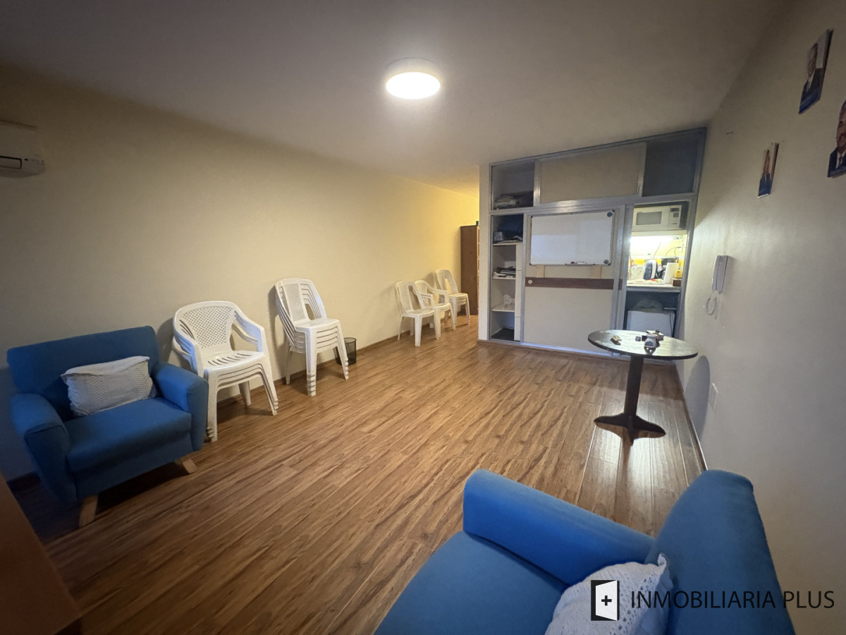 Oficina ID.1509 - Alquiler de Oficina o Consultorio en el Centro de Montevideo