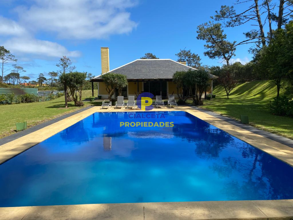 Apartamento ID.320 - Espectacular apto cerca de la Barra