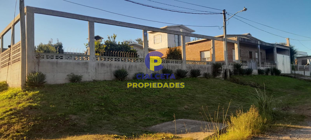 CASA  CIUDAD DE MINAS - GoPunta - Portal Inmobiliario de Punta del Este - Maldonado