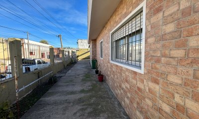 Casa en excelente estado, con garaje y barbacoa