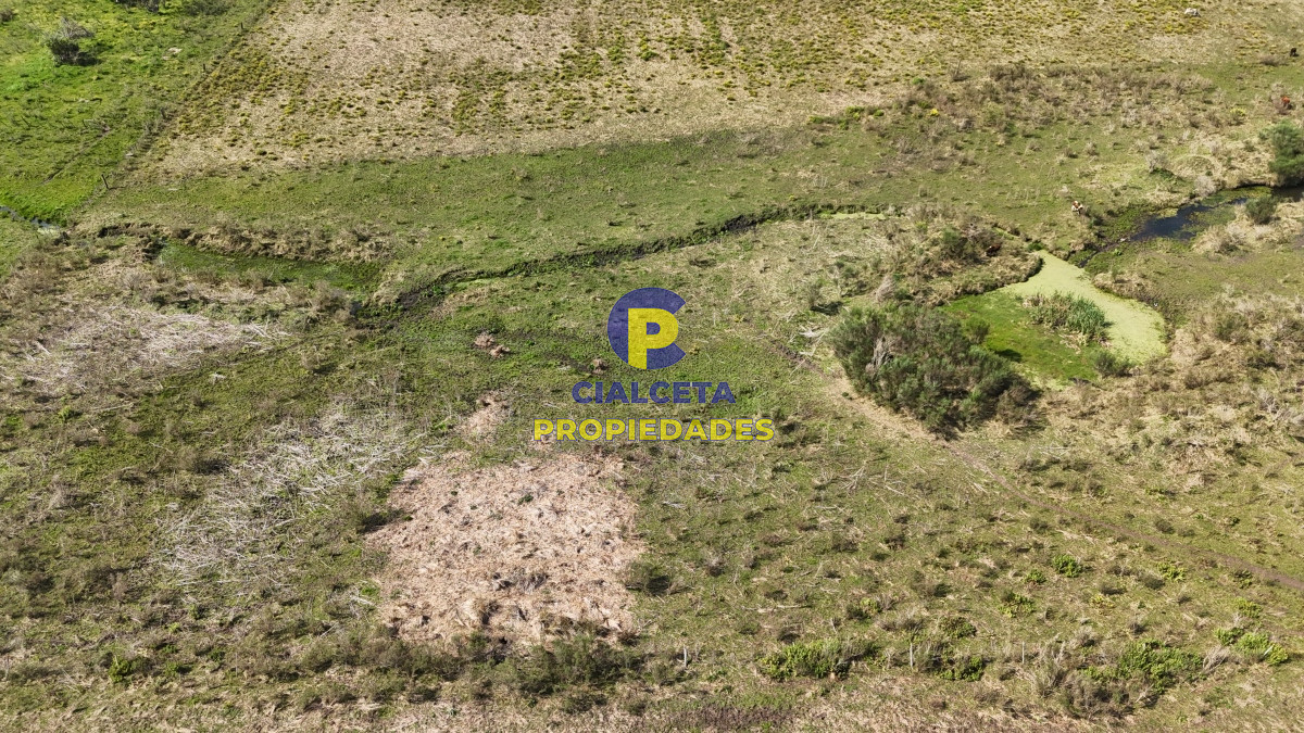 Chacra ID.525 - 4 hectáreas y media con agua 