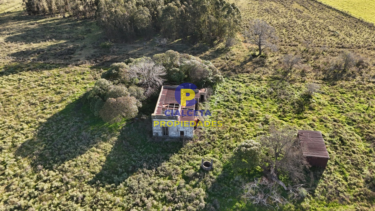 Chacra ID.486 - 10 hectáreas y media con casa y dos represas