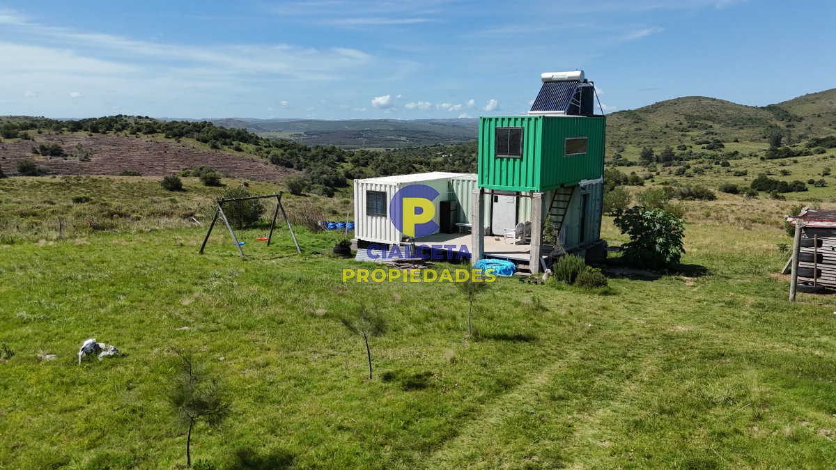 Chacra ID.568 - 5 hectáreas en Lavalleja con casa contenedor y excelente vista a las sierras