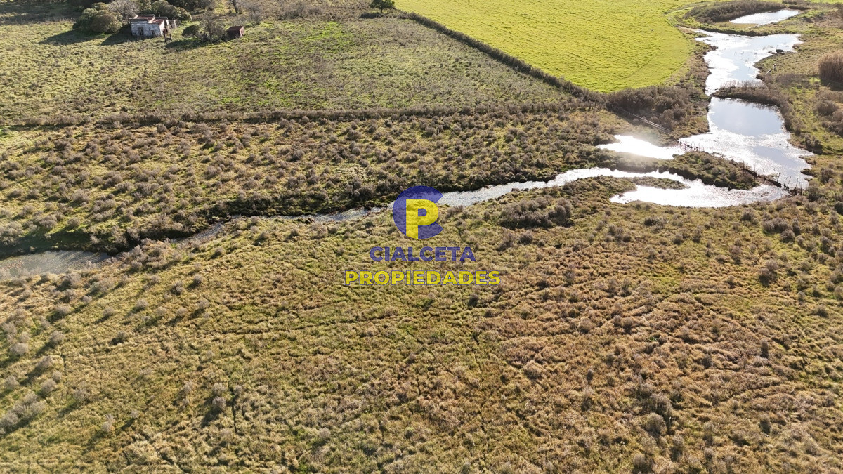 Chacra ID.486 - 10 hectáreas y media con casa y dos represas