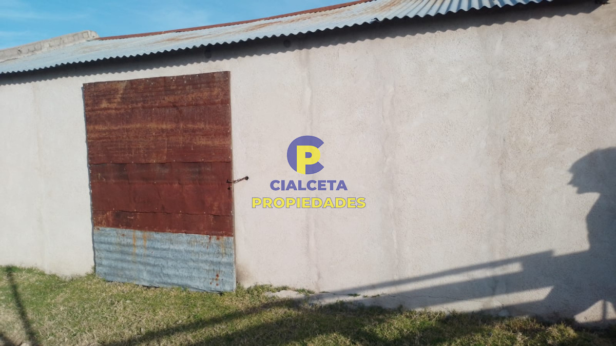 Chacra ID.270 - 13 hectáreas y media con casa y aguada  permanente